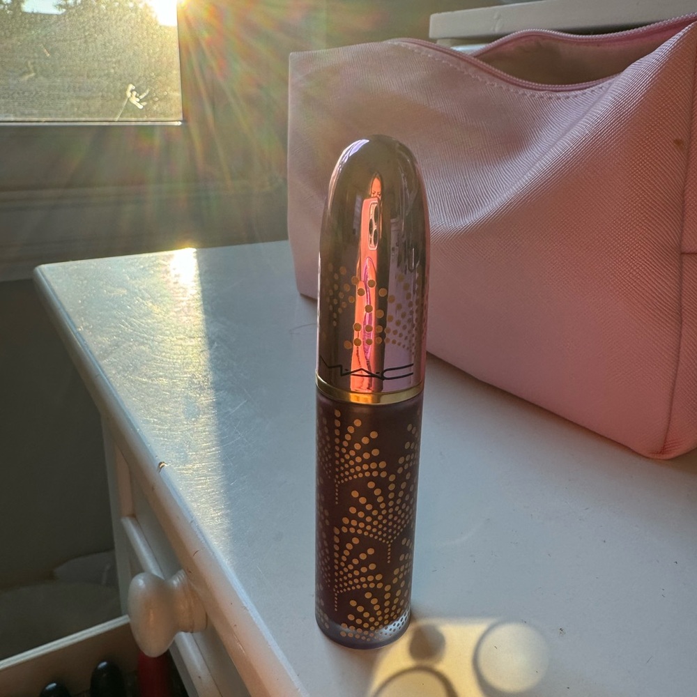 MAC It’s a Tie! Powderkiss NWT